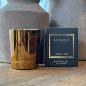 bougie parfumée nigrum tulipa dans son verre bronze. une bougie végétale.