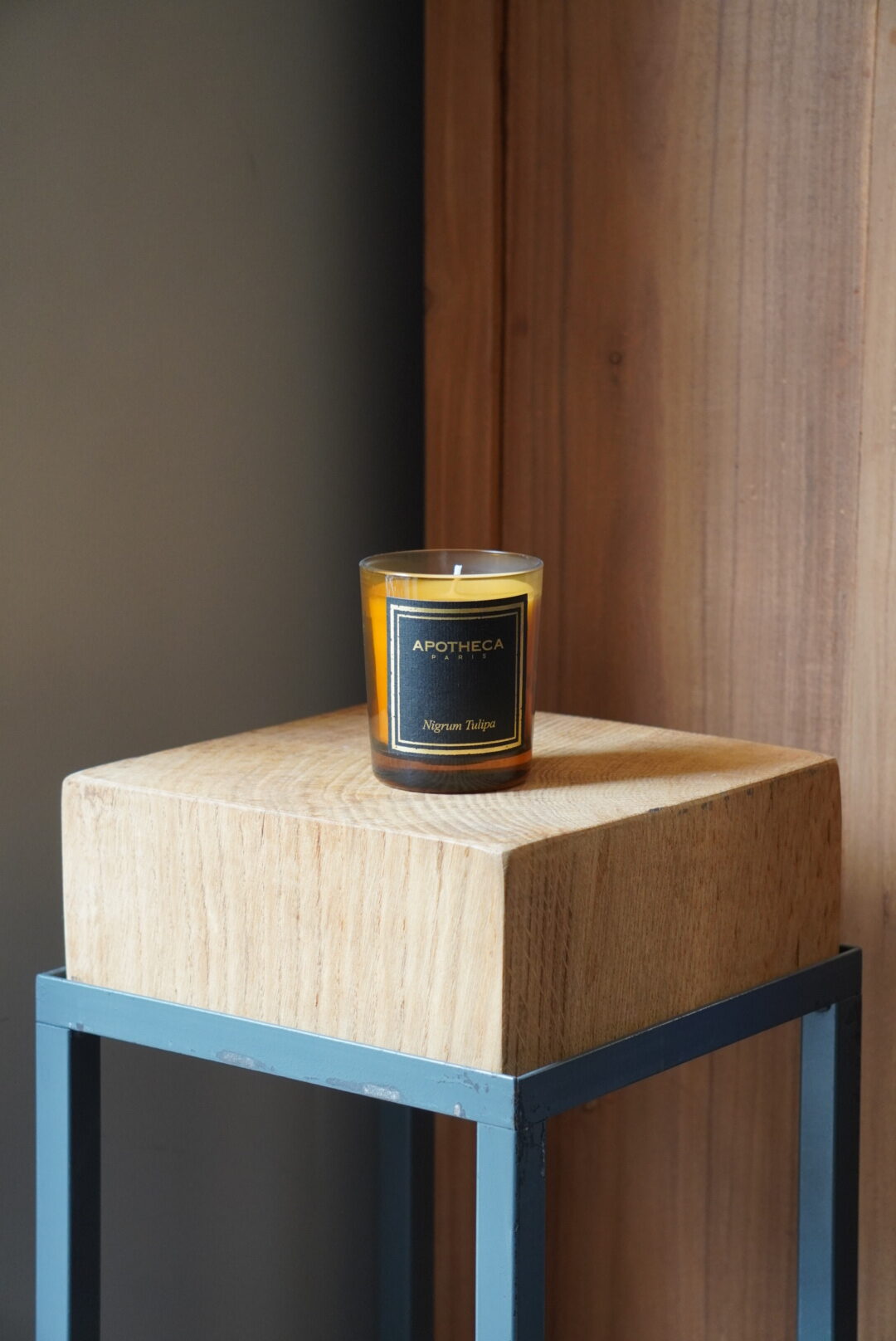 bougie_nigrum_tulipa bougie en verre senteur NIGRUM TULIPA ambre Apotheca Paris